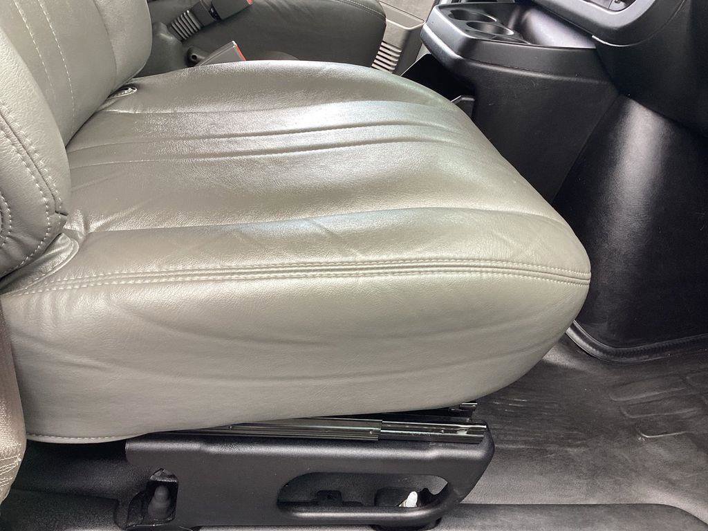 Used 2023 Chevrolet Express 3500 LS RWD image 17