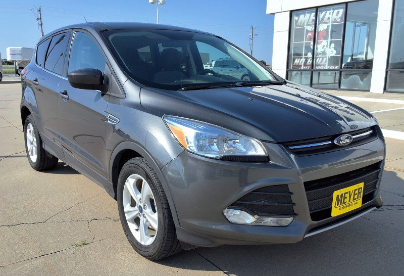 Used 2016 Ford Escape SE FWD image 2