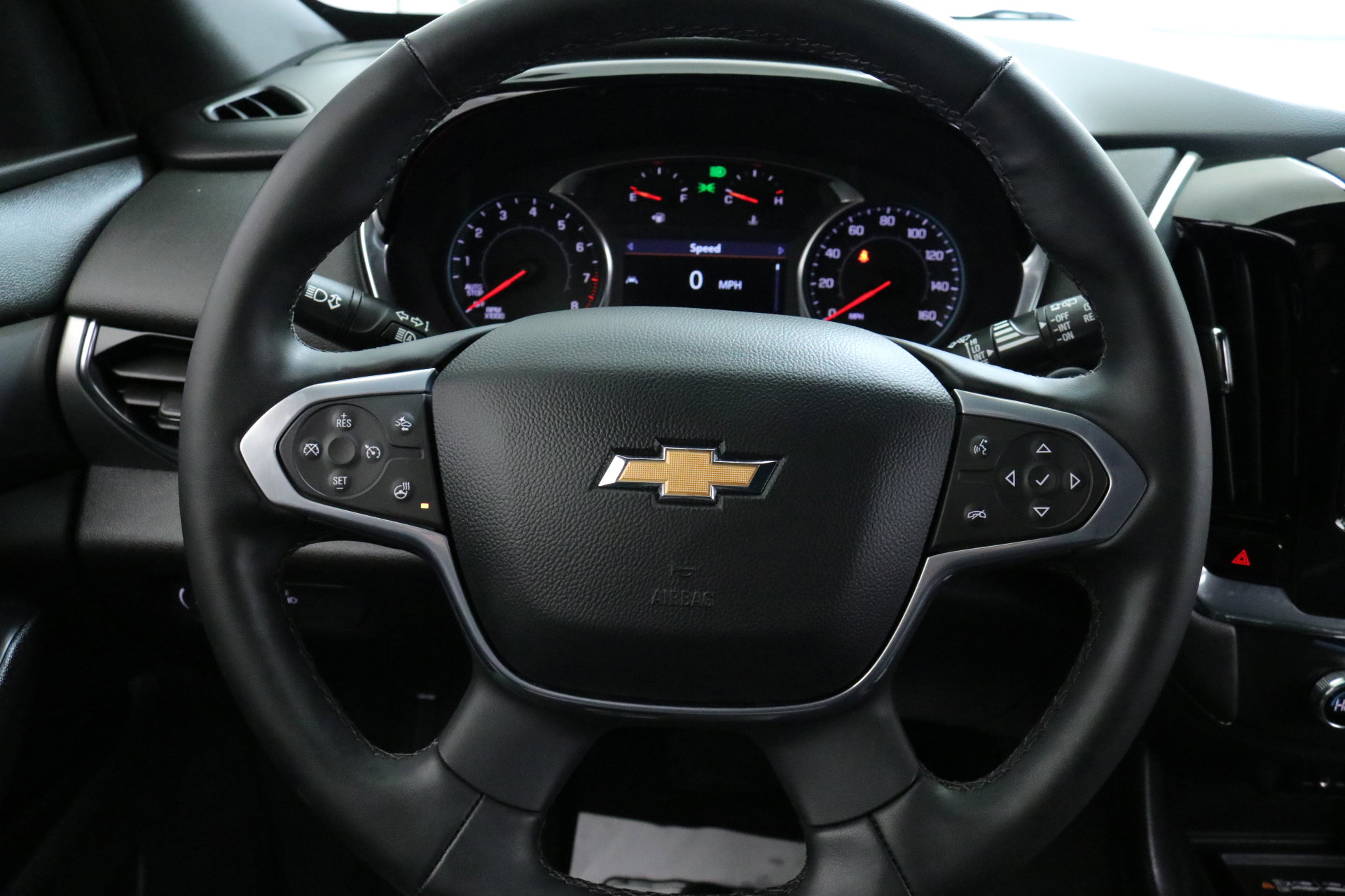 Used 2023 Chevrolet Traverse LT image 12