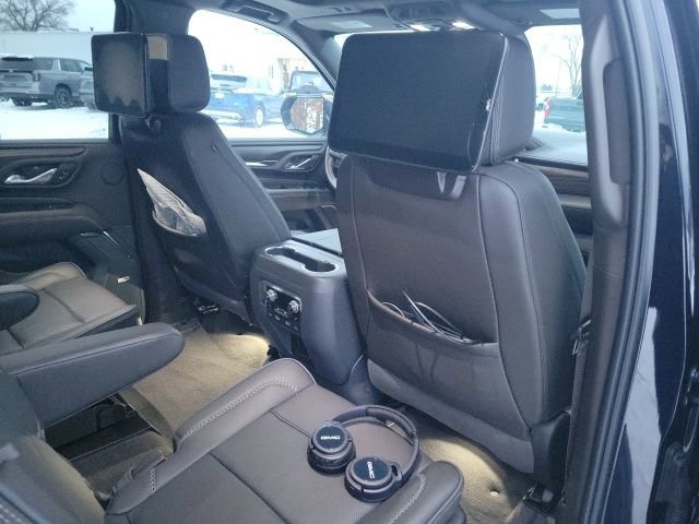 Used 2023 GMC Yukon XL Denali w/ Denali Reserve Package AWD/4WD image 27