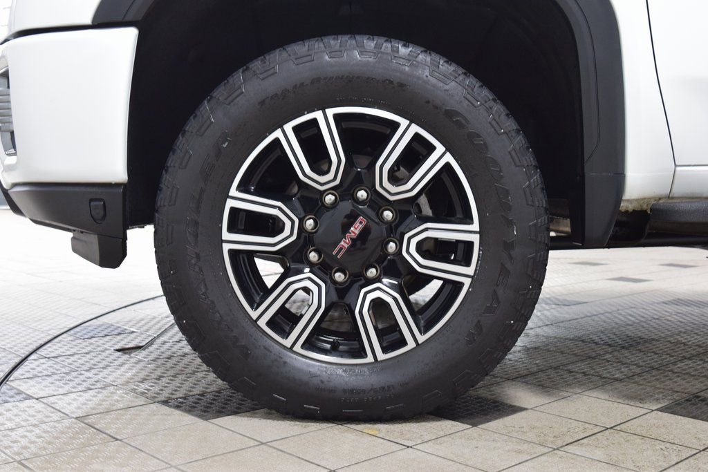 Used 2023 GMC Sierra 2500 AT4 w/ AT4 Premium Plus Package image 30