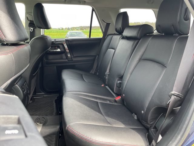 Used 2019 Toyota 4Runner TRD Off-Road Premium AWD/4WD image 10