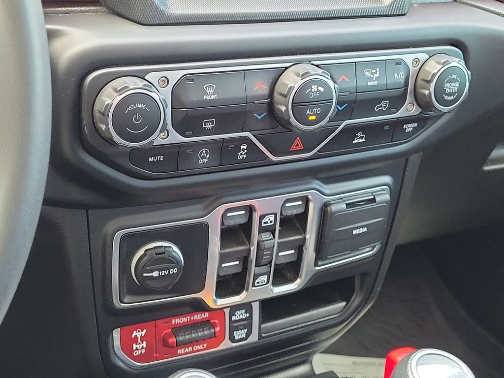 Used 2023 Jeep Gladiator Rubicon w/ LED Lighting Group AWD/4WD image 29