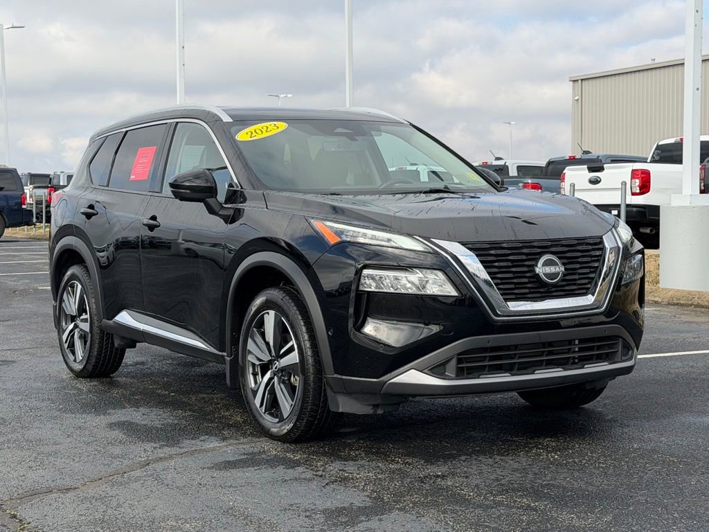 Used 2023 Nissan Rogue SL w/ SL Premium Package image 2