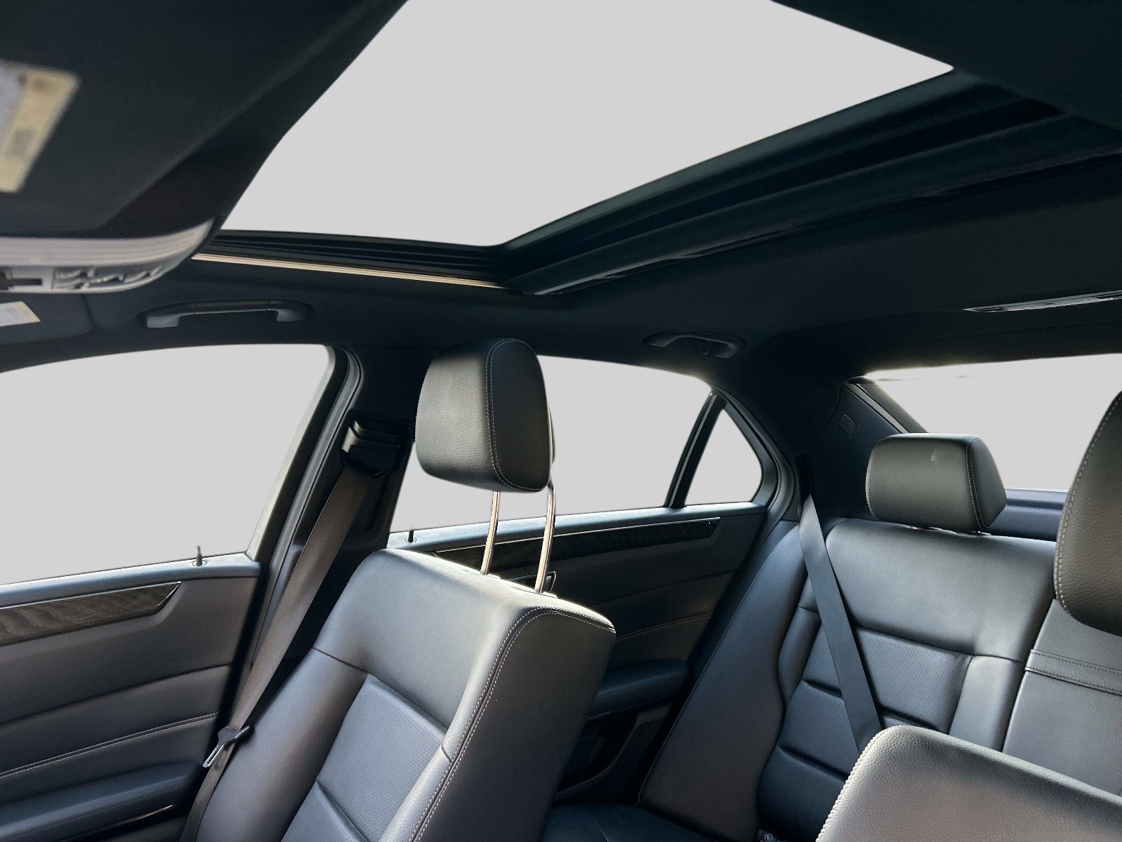 Used 2016 Mercedes-Benz E 350 Sedan image 23