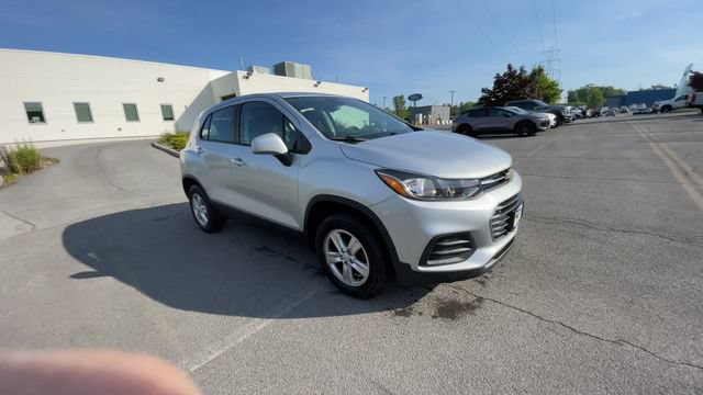Used 2018 Chevrolet Trax LS AWD/4WD image 2