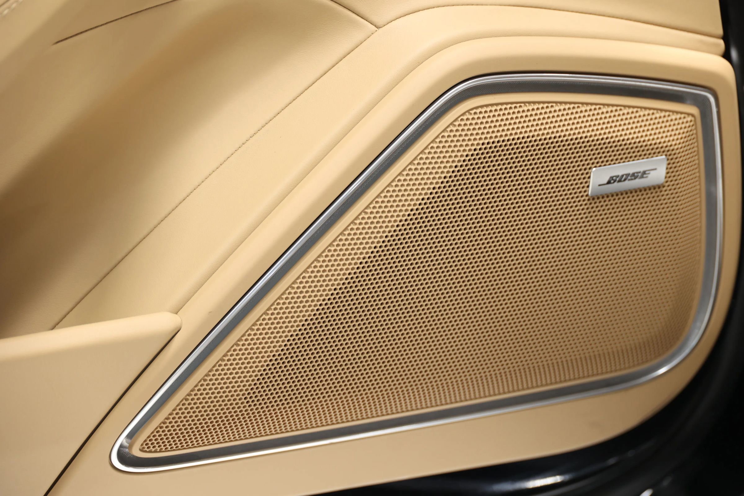 Used 2018 Porsche Panamera 4 Executive w/ Dark Walnut Interior Package image 53