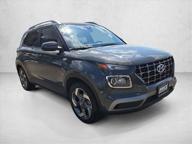 Used 2025 Hyundai Venue SEL FWD image 3