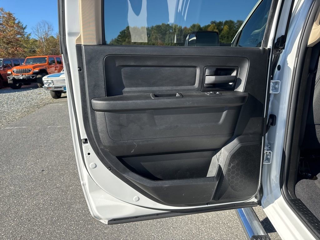 Used 2020 RAM 3500 Tradesman image 25