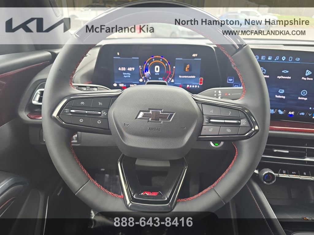 Used 2025 Chevrolet Traverse RS image 15