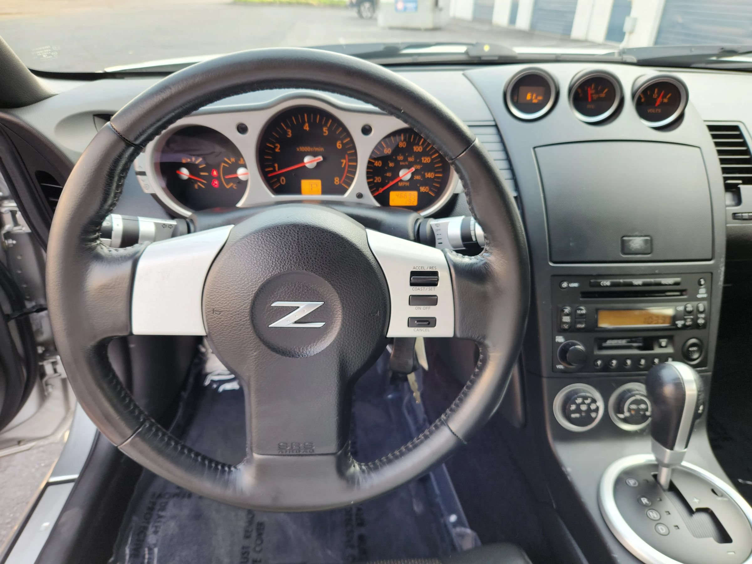 Used 2005 Nissan 350Z Touring RWD image 9