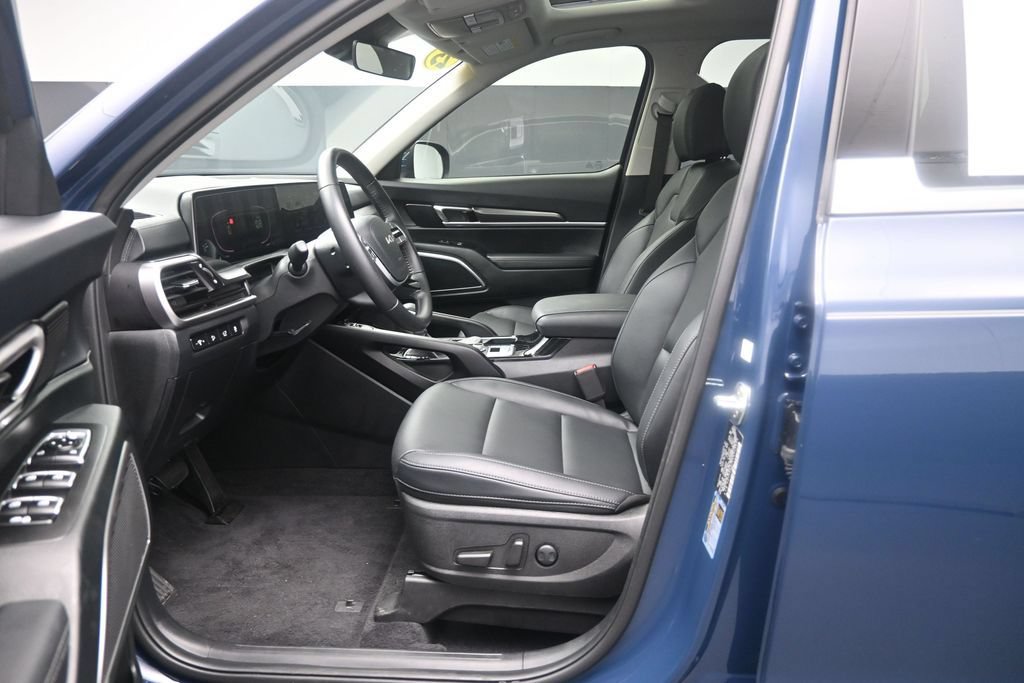 Used 2025 Kia Telluride S AWD/4WD image 20
