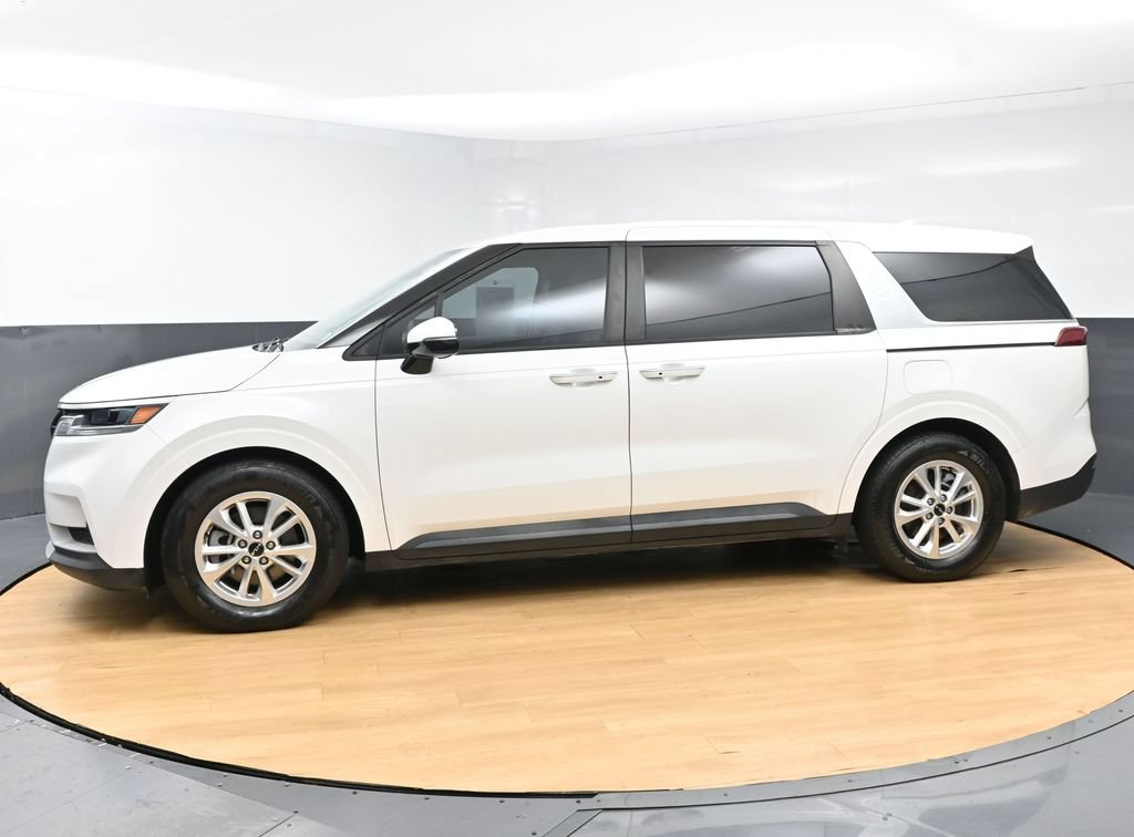 Used 2022 Kia Carnival LX FWD image 6