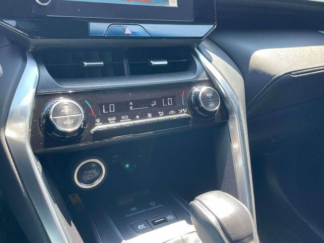 Used 2023 Toyota Venza LE AWD/4WD image 30