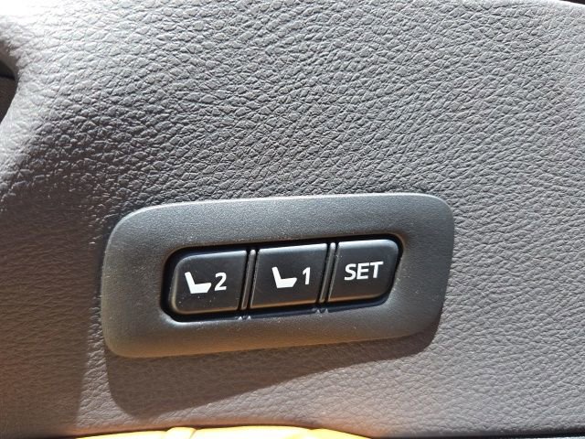 Used 2020 Toyota Avalon Limited FWD image 11