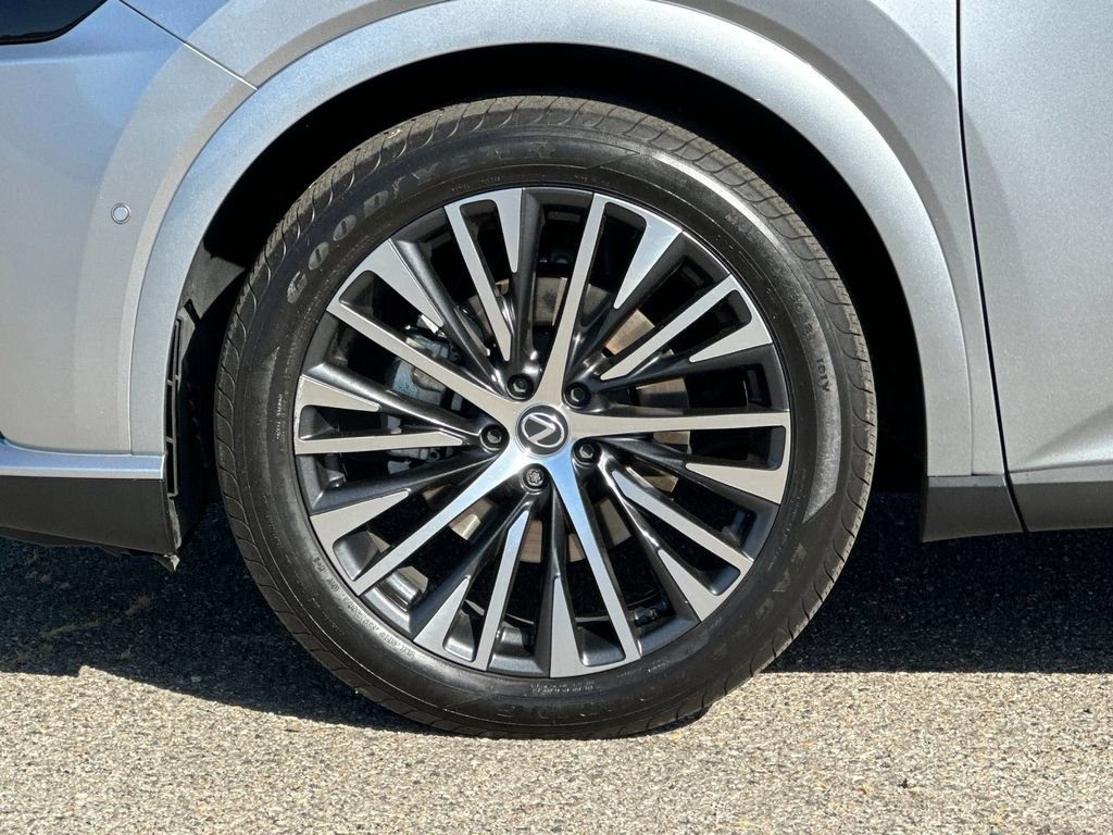 Used 2024 Lexus RX 350 w/ Convenience Package image 24