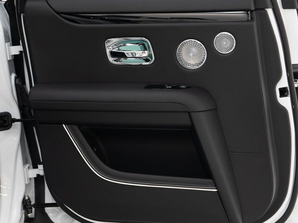 Used 2025 Rolls-Royce Ghost AWD/4WD image 22