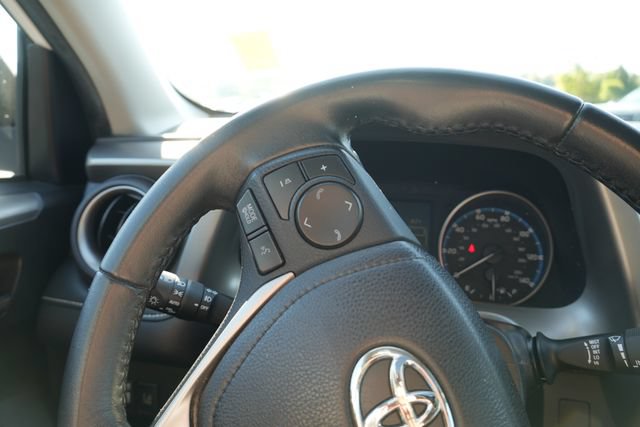 Used 2018 Toyota RAV4 XLE w/ Plus Extra Value Package AWD/4WD image 25