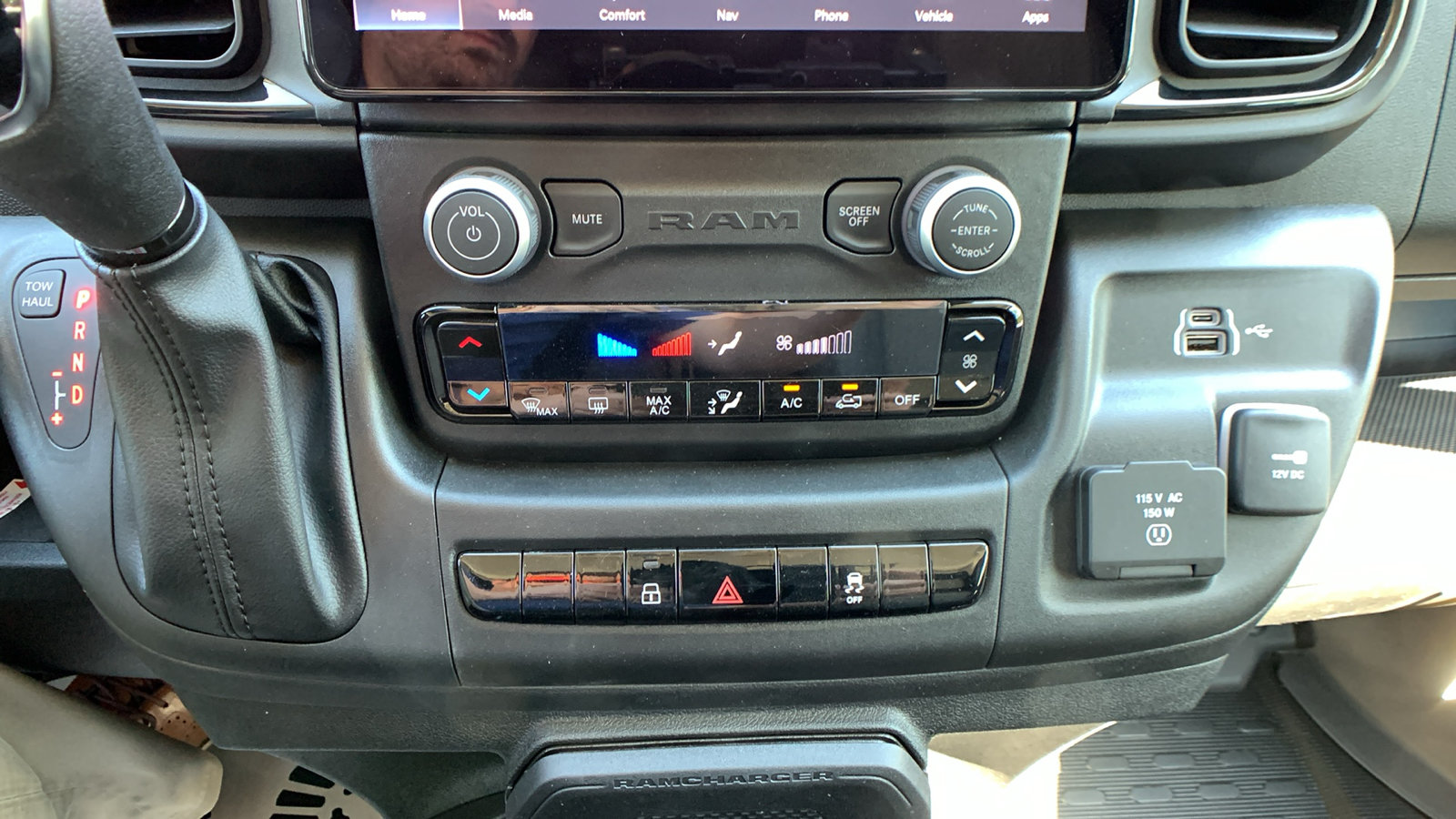New 2026 RAM ProMaster 2500 w/ Premium Convenience Group FWD image 20