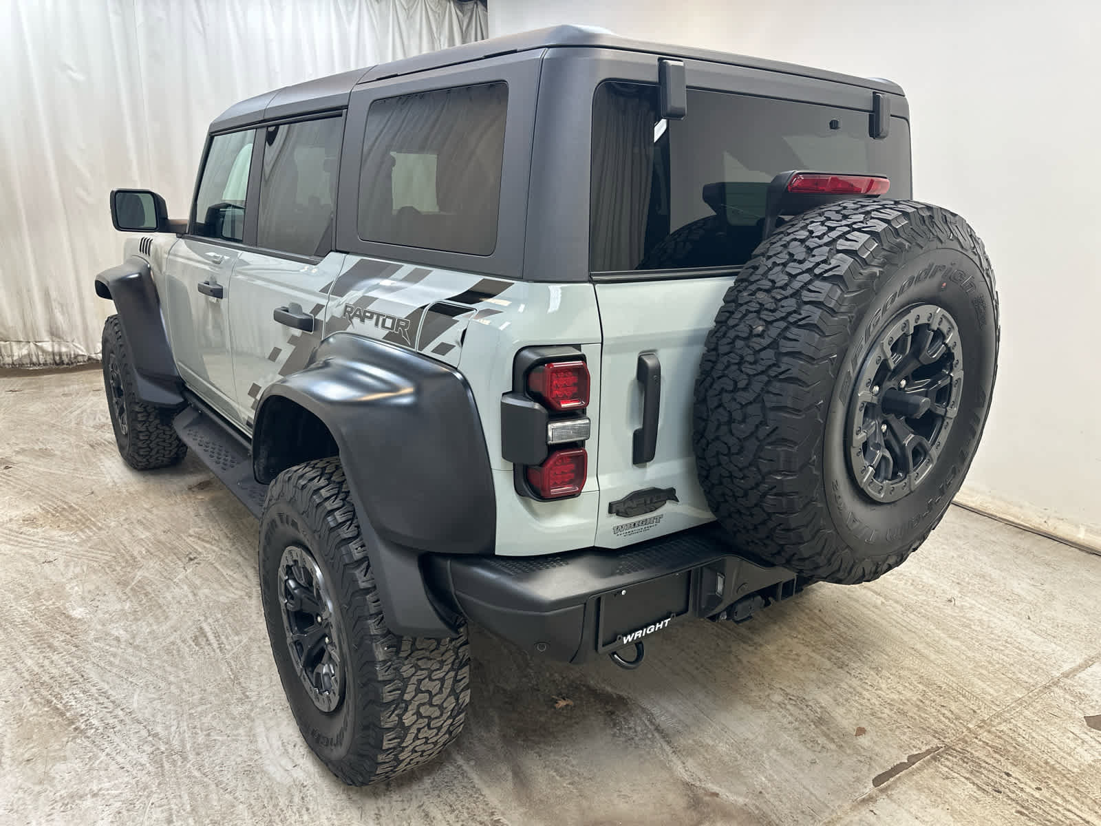 Used 2022 Ford Bronco Raptor video 2