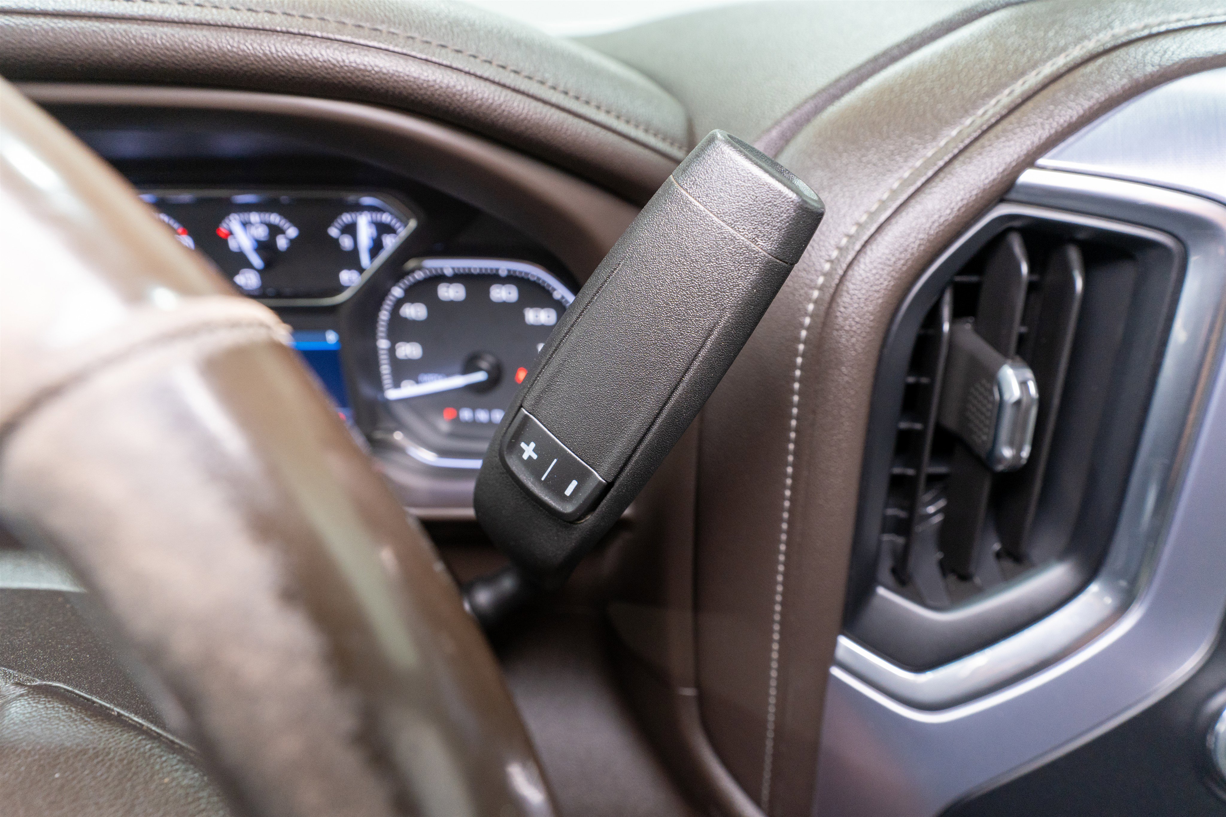 Used 2019 GMC Sierra 1500 SLT w/ SLT Premium Plus Package AWD/4WD image 31