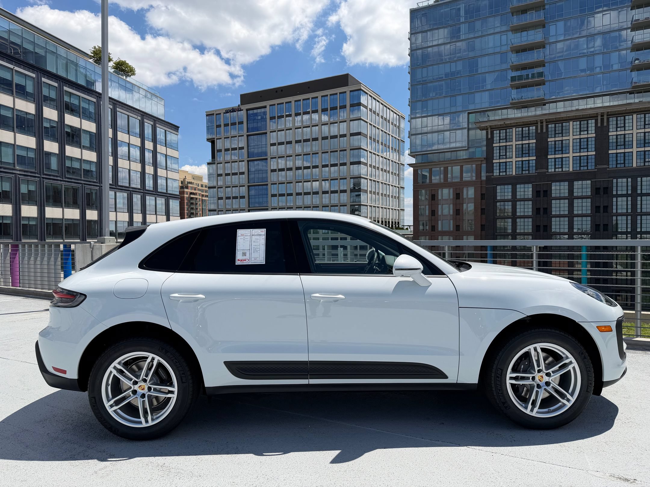 Used 2026 Porsche Macan AWD/4WD image 8