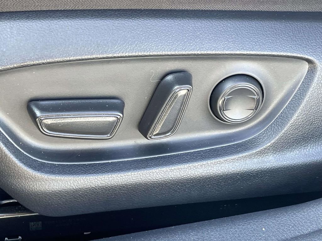 Used 2023 Toyota Camry LE FWD image 7