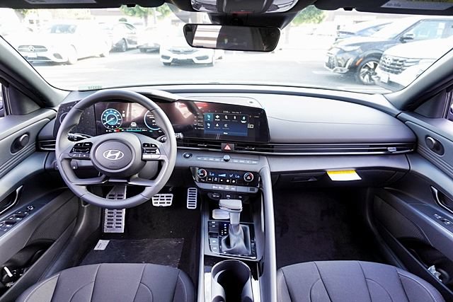 New 2026 Hyundai Elantra Sport FWD image 21