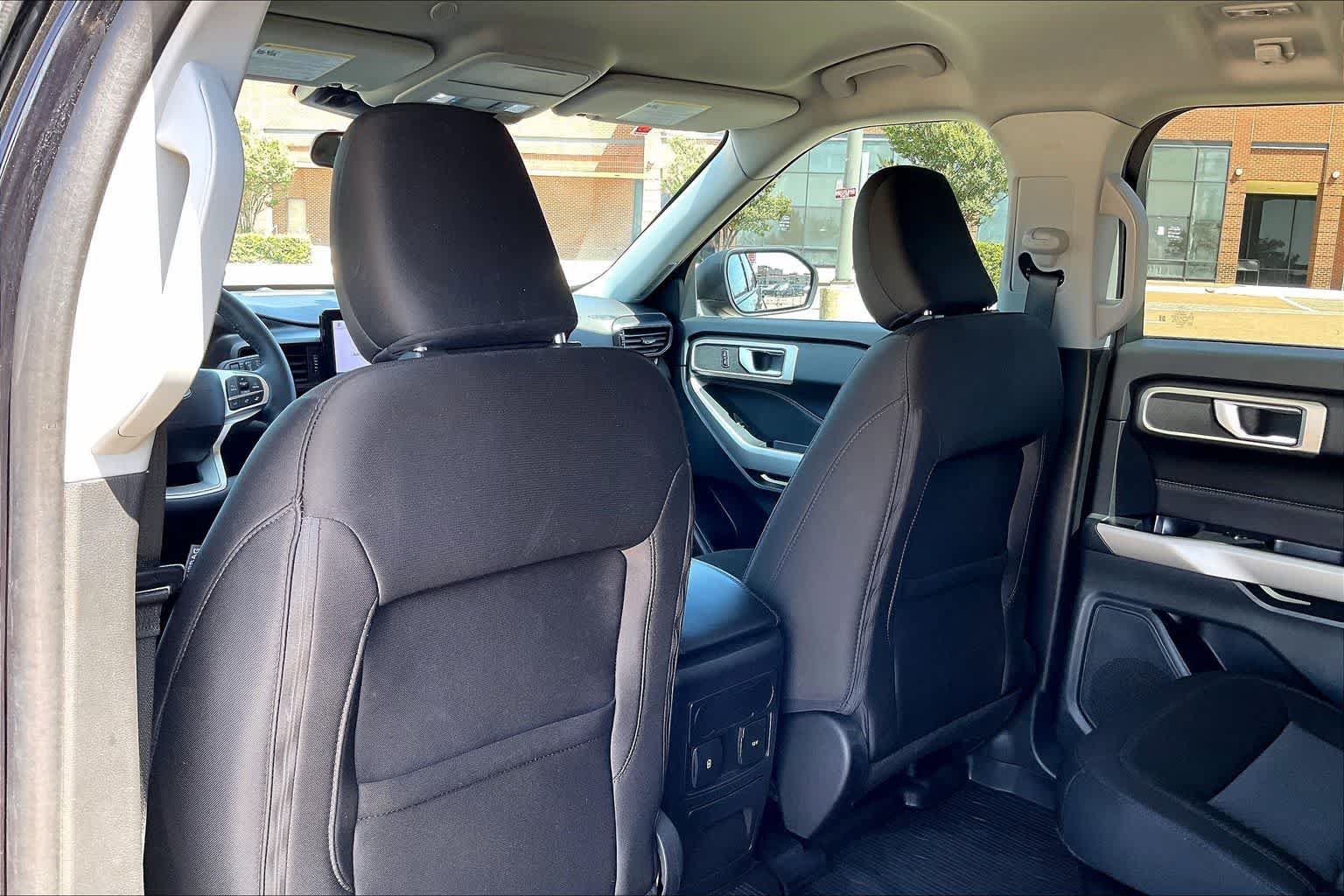 Used 2023 Ford Explorer XLT RWD image 11