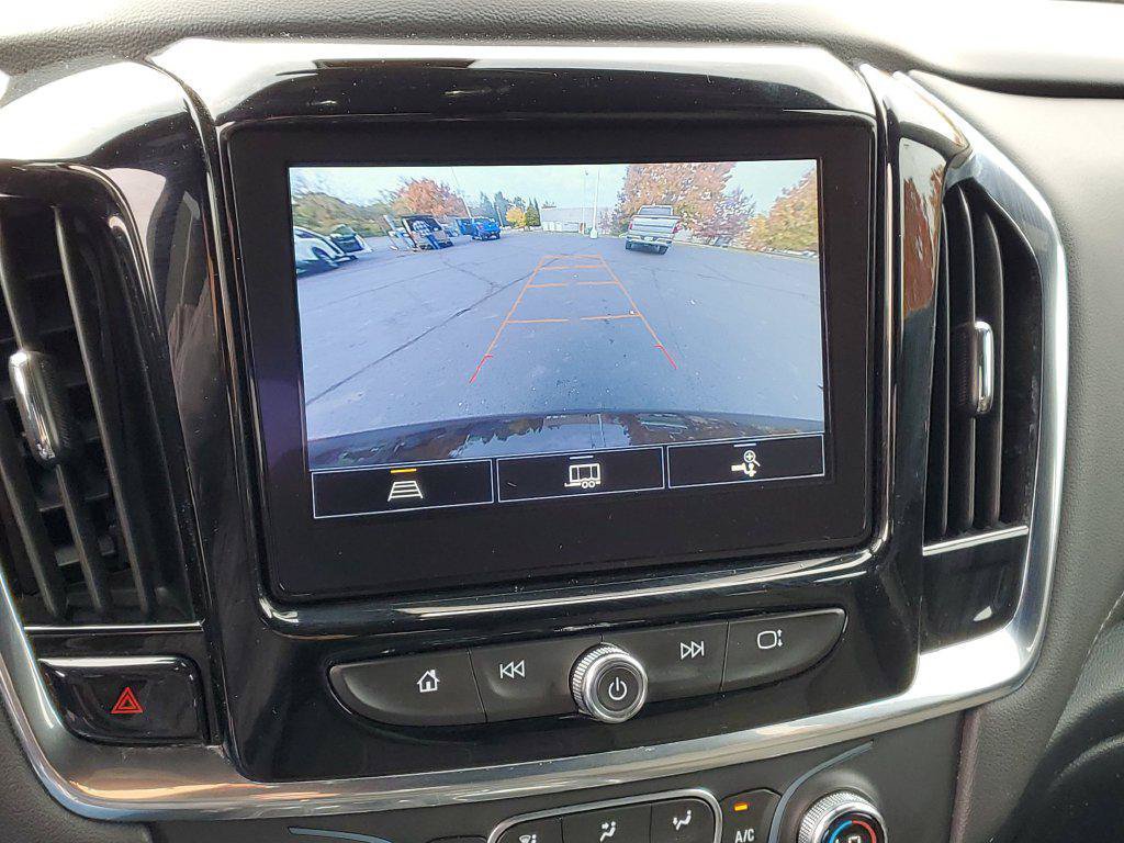 Used 2023 Chevrolet Traverse LT FWD image 15