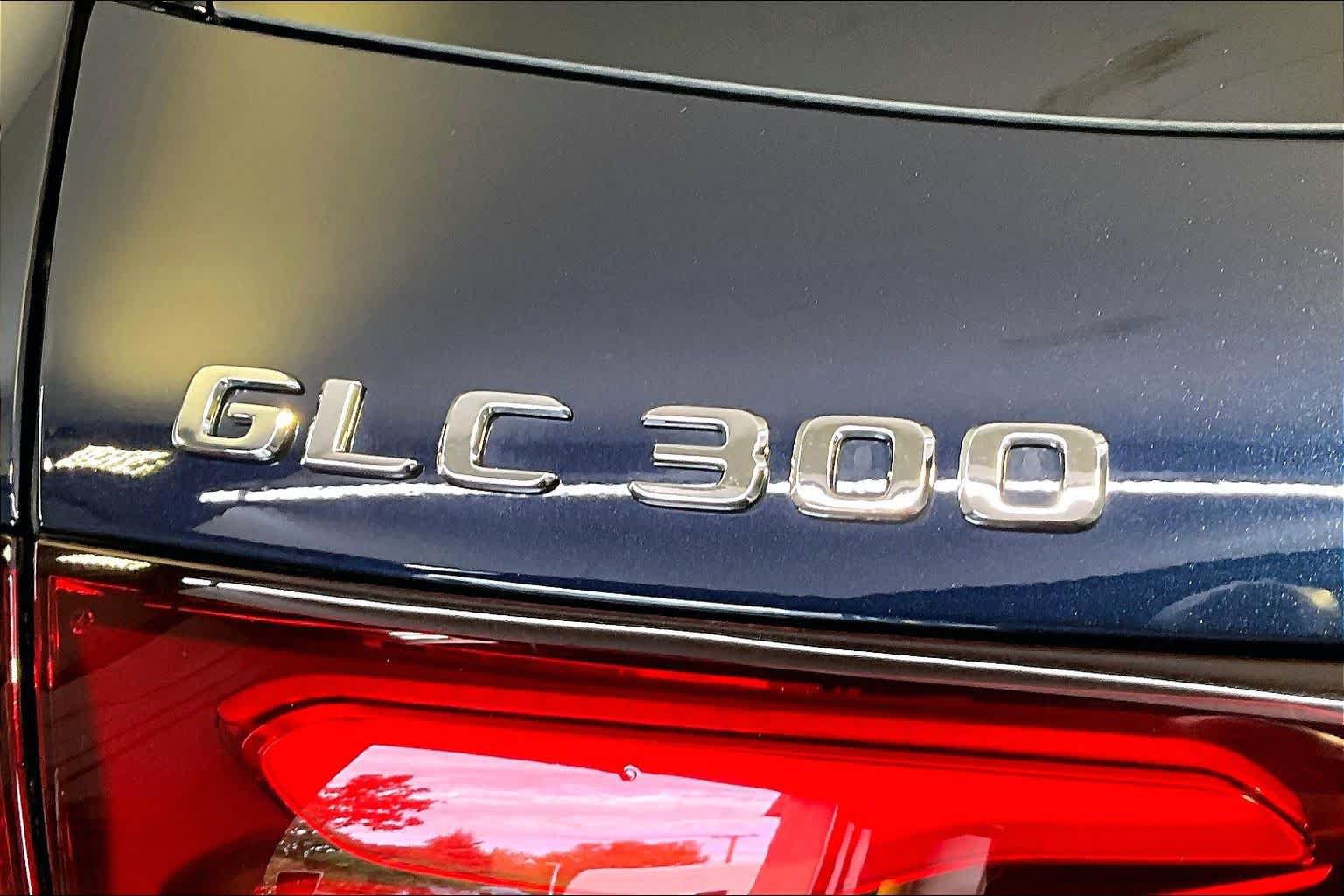 Used 2024 Mercedes-Benz GLC 300 4MATIC image 33