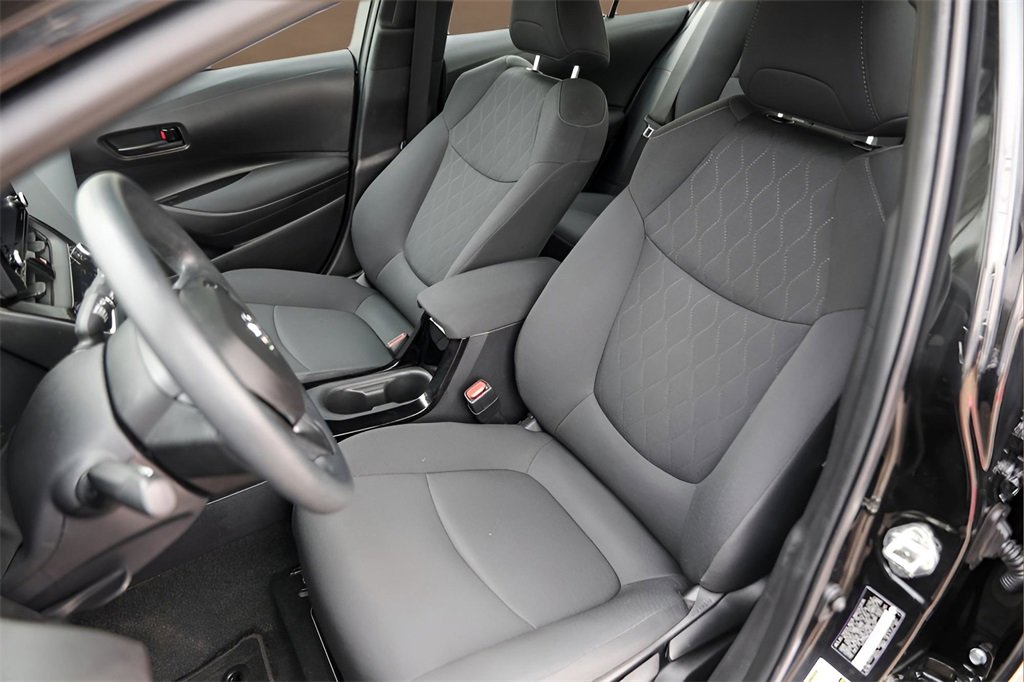 Used 2022 Toyota Corolla LE image 7
