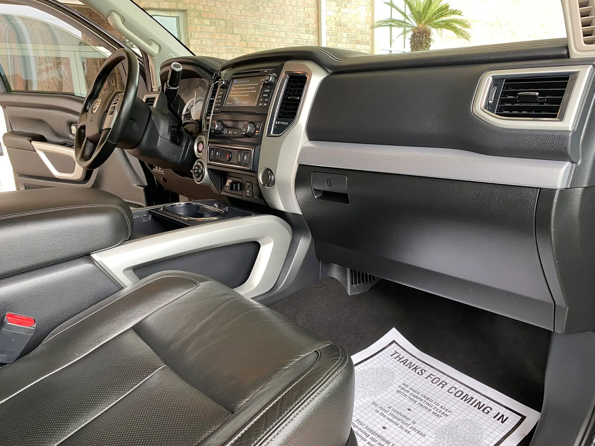 Used 2018 Nissan Titan PRO-4X w/ Pro-4x Convenience Package AWD/4WD image 21