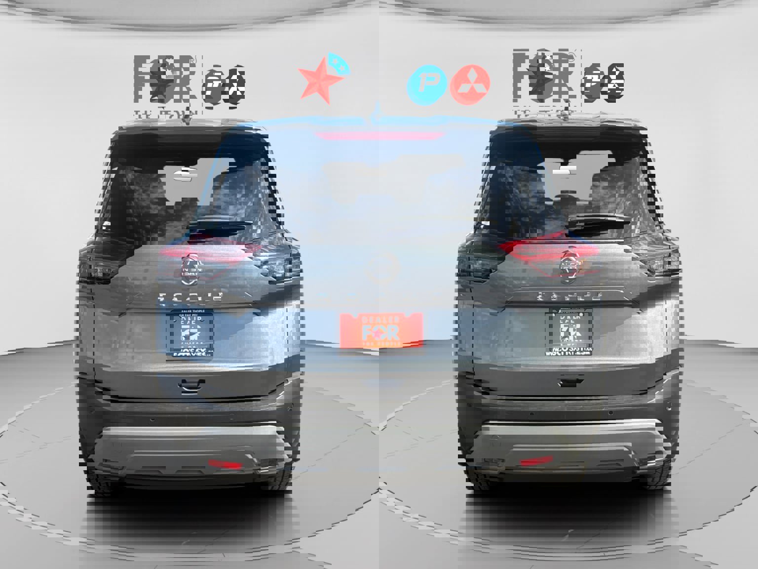 Used 2023 Nissan Rogue S image 4