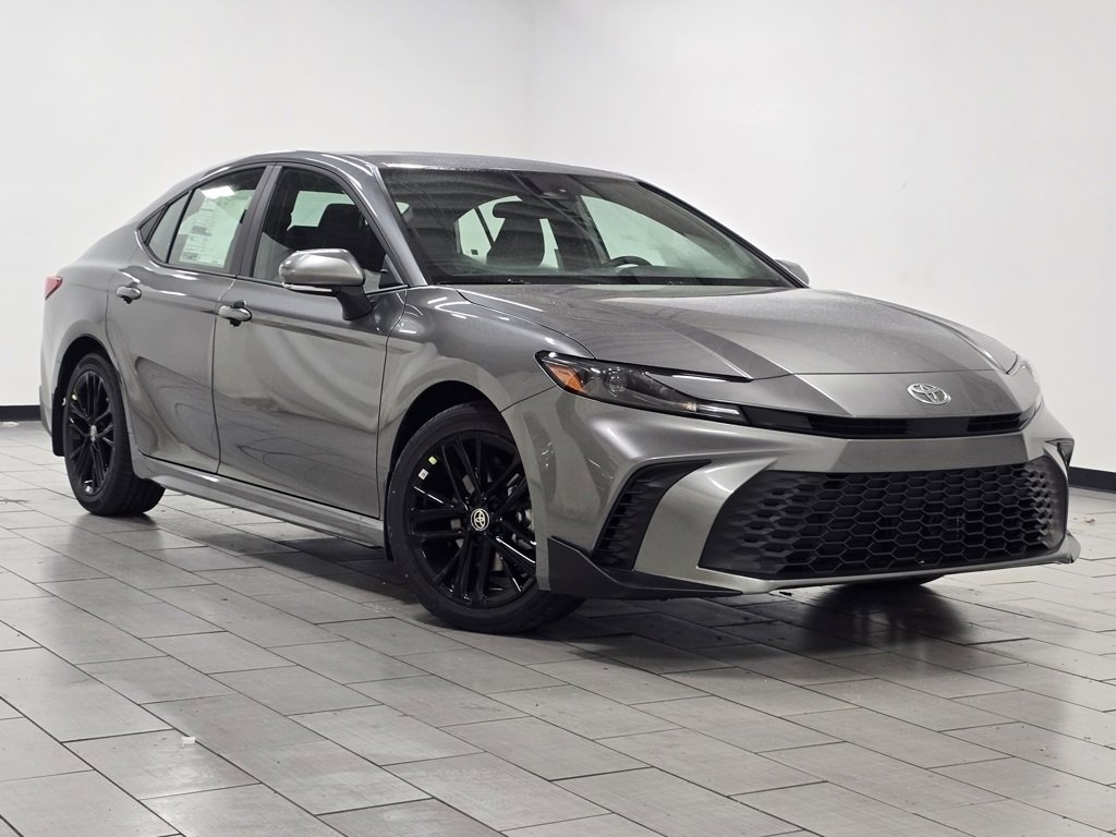 New 2026 Toyota Camry SE image 2