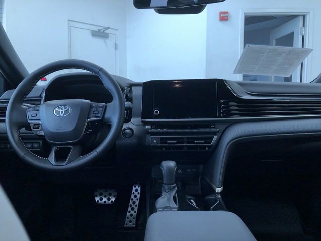 Used 2026 Toyota Camry SE image 19