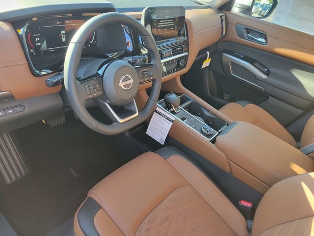 New 2025 Nissan Pathfinder Platinum w/ Black Appearance Package image 14