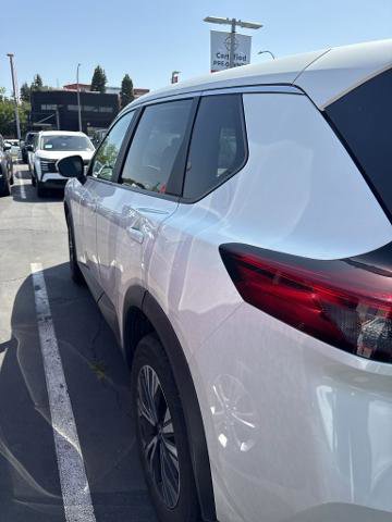 Certified 2023 Nissan Rogue SV FWD image 3