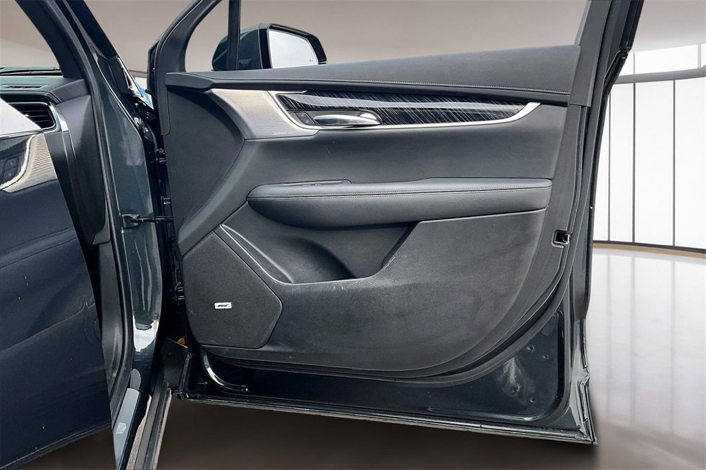 Used 2023 Cadillac XT6 Premium Luxury w/ Technology Package image 19