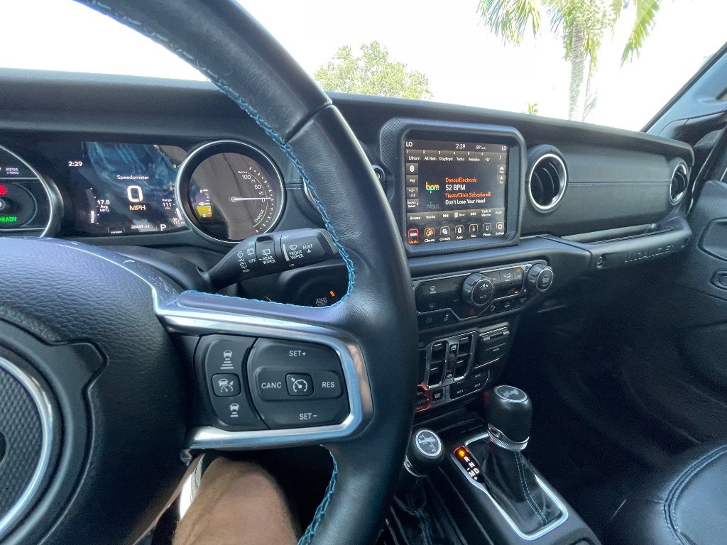 Used 2022 Jeep Wrangler Unlimited Rubicon 4xe w/ Safety Group AWD/4WD image 36