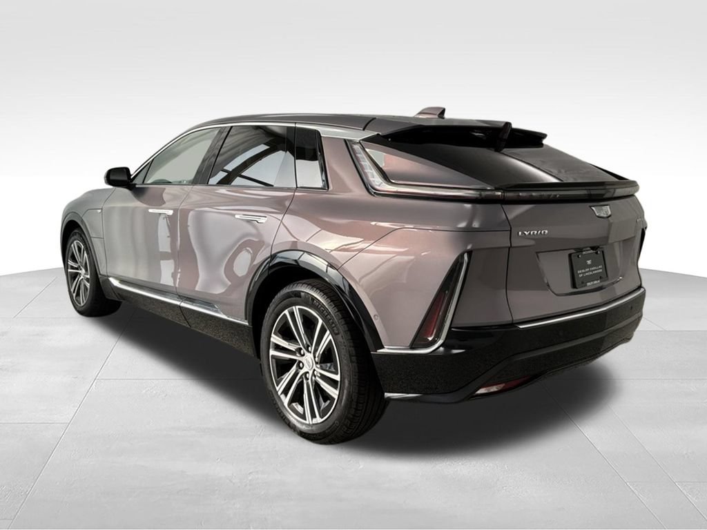 Used 2024 Cadillac Lyriq Luxury AWD/4WD image 4