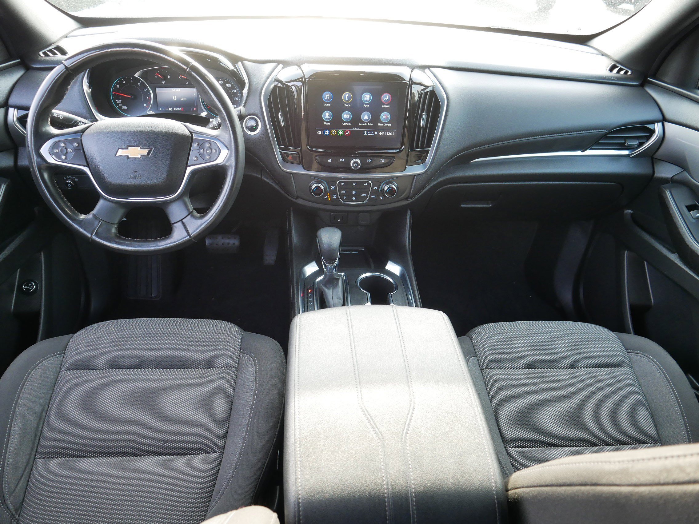 Used 2023 Chevrolet Traverse LT image 10