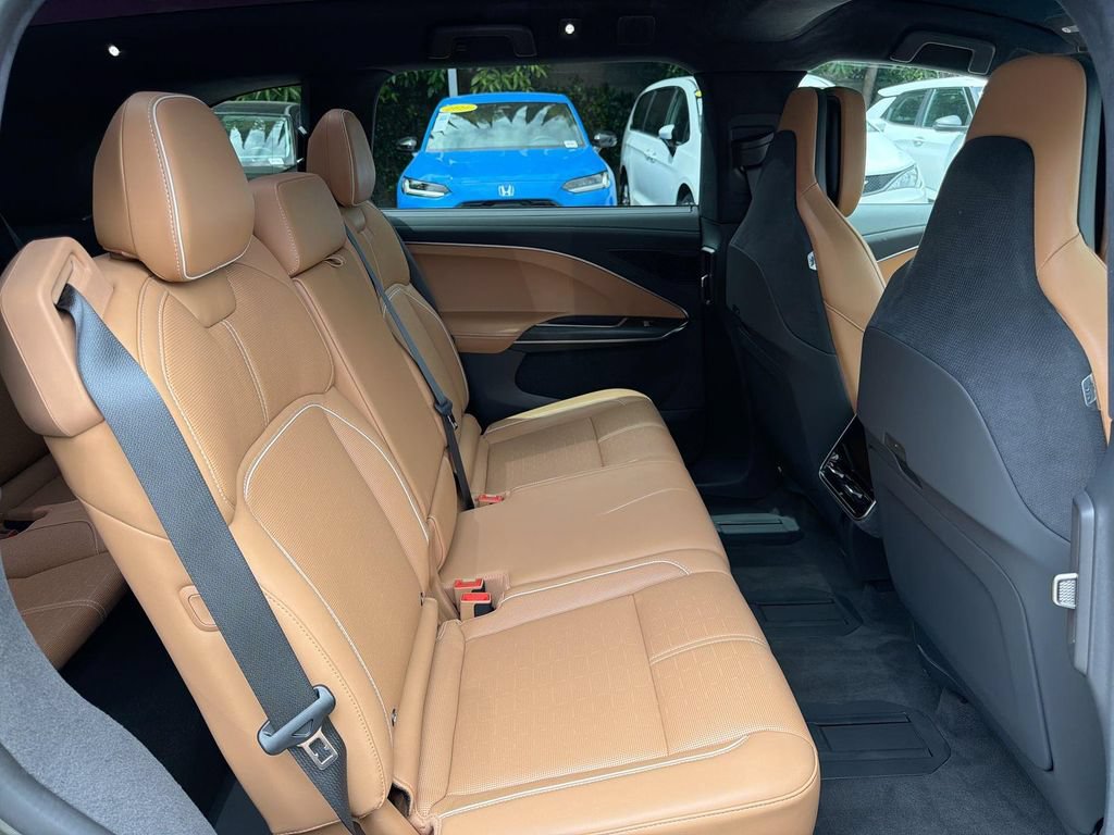 Used 2026 Lucid Gravity Dream AWD/4WD image 30