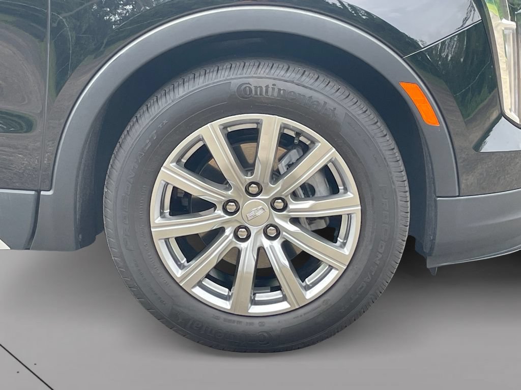 Used 2023 Cadillac XT4 Premium Luxury w/ Driver Assist Package AWD/4WD image 9