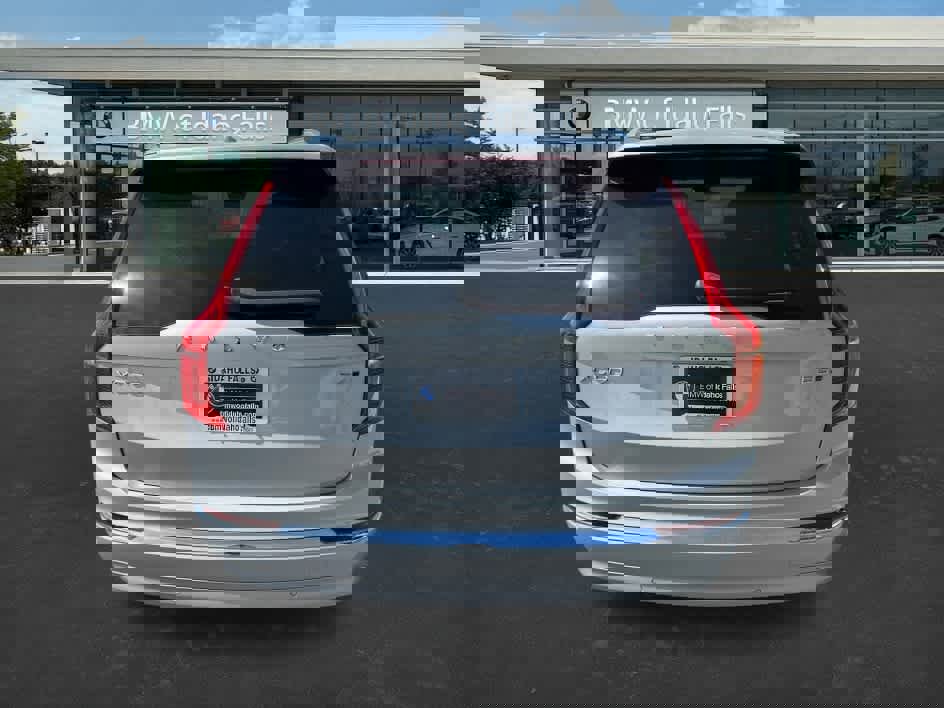 Used 2023 Volvo XC90 B6 Plus image 7
