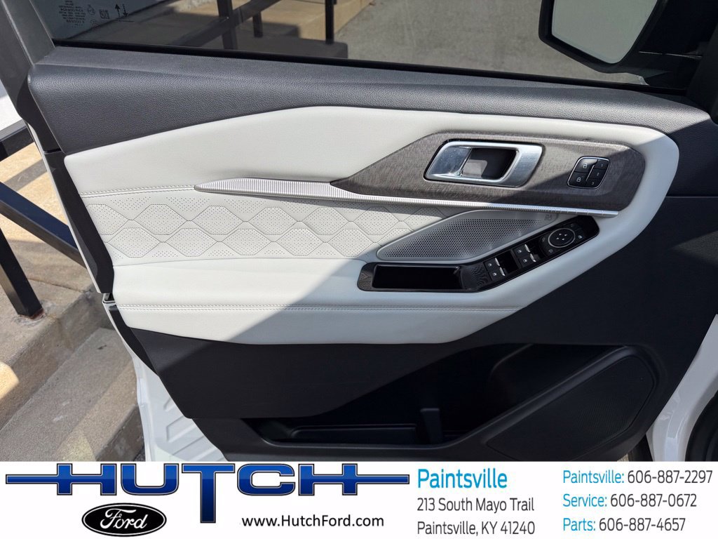 Used 2025 Ford Explorer Platinum w/ Ultimate Package AWD/4WD image 14