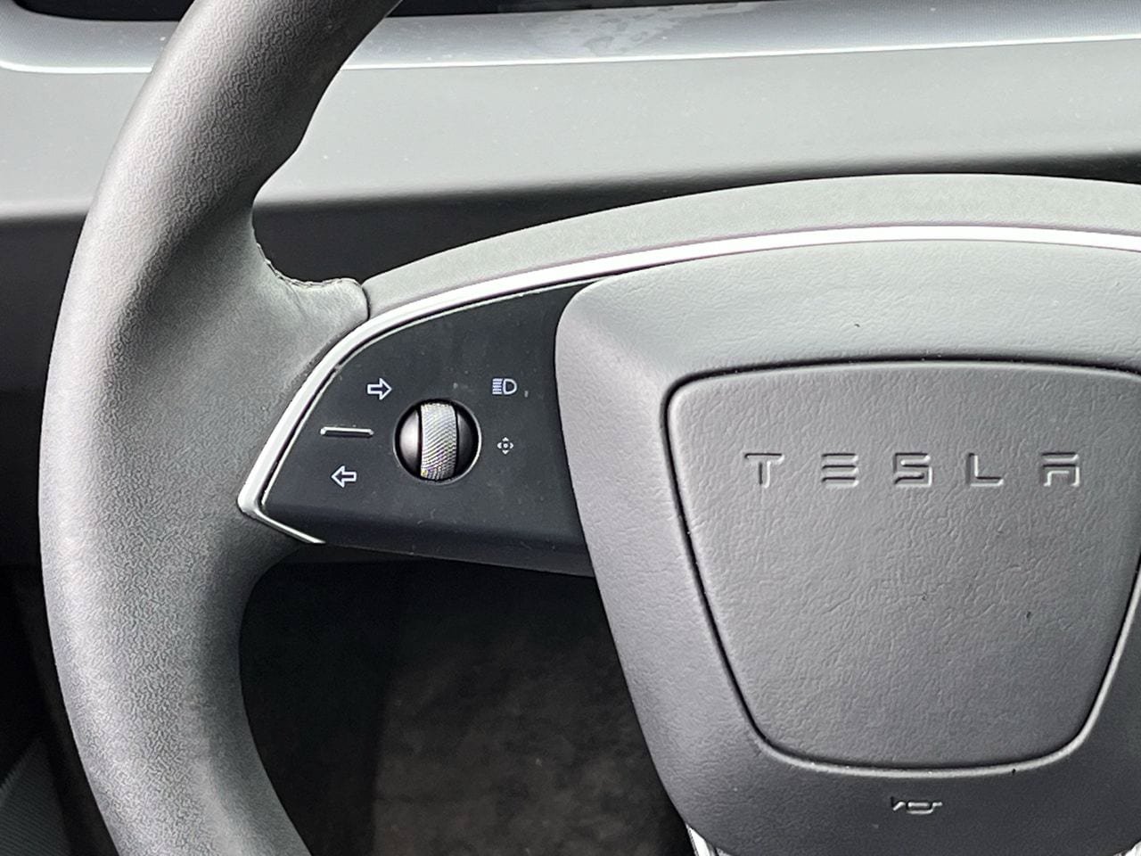 Used 2024 Tesla Model 3 Standard Range RWD image 12