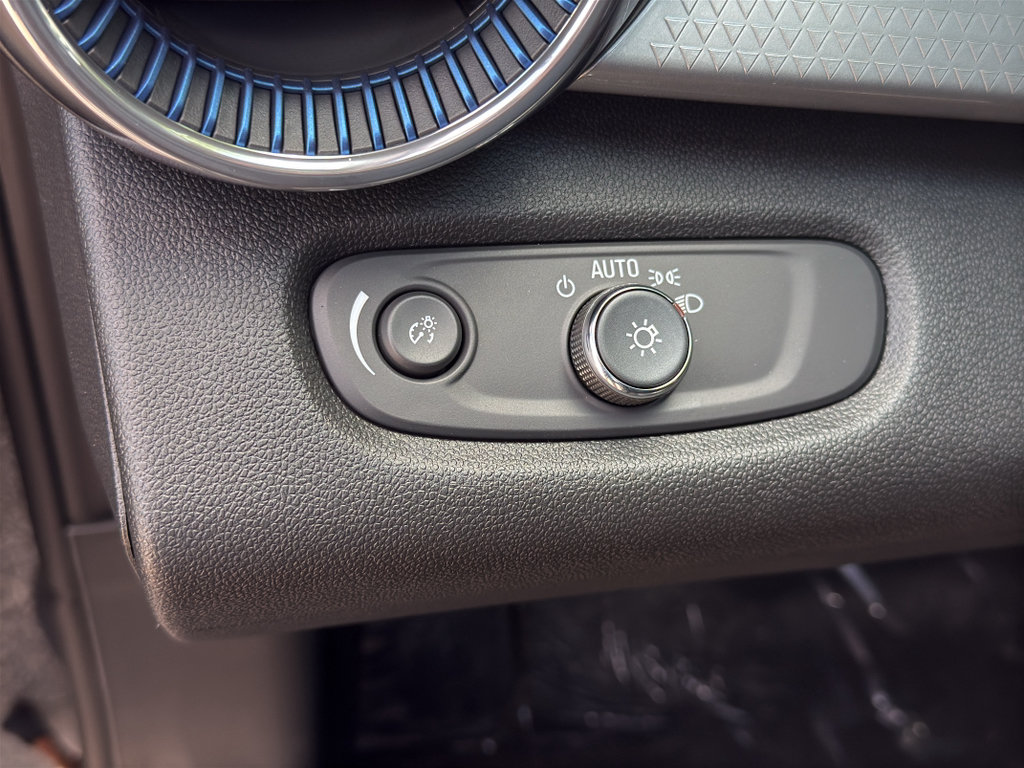 New 2026 Chevrolet Trax LT w/ Driver Confidence Package FWD image 14