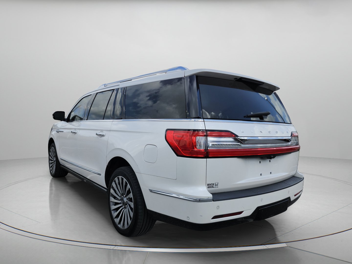 Used 2019 Lincoln Navigator L Reserve AWD/4WD image 7