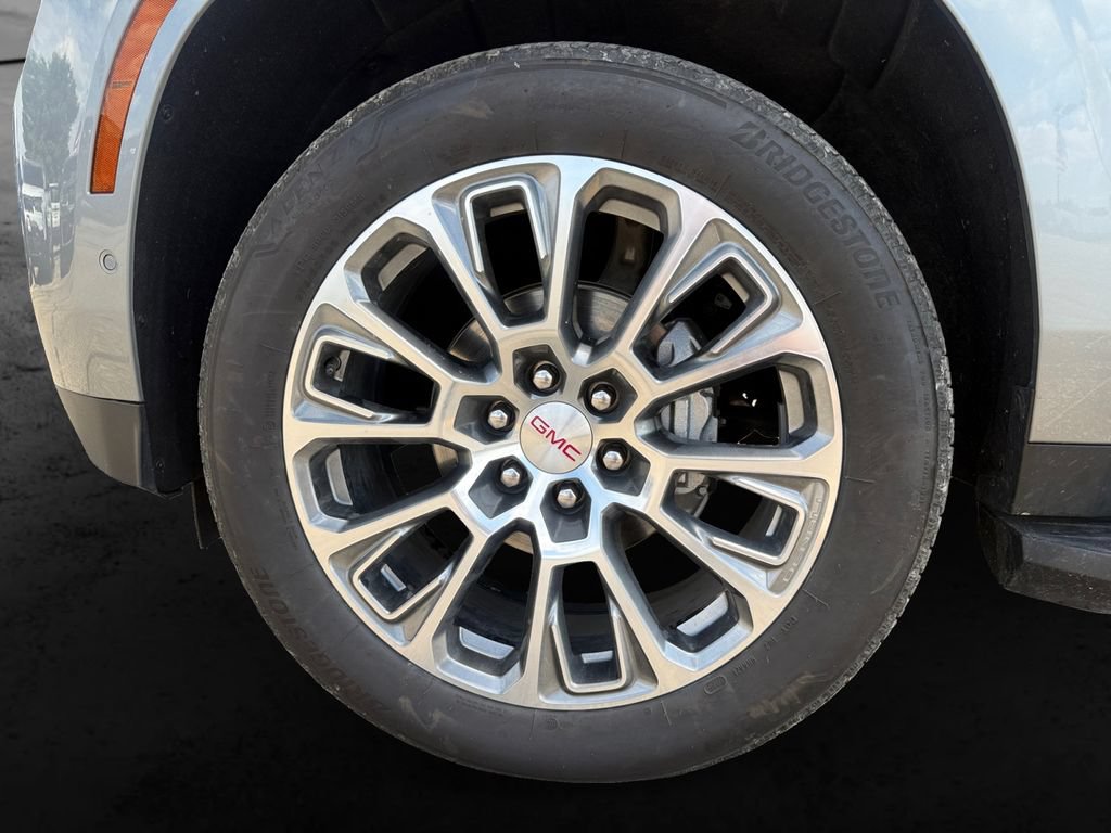 Used 2025 GMC Yukon Denali AWD/4WD image 12